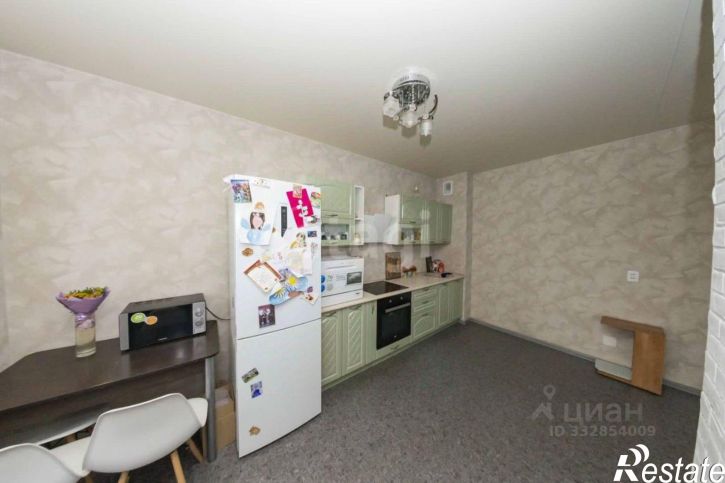 3-комн квартира пр-кт Шахтеров, 74б,  д. 74б