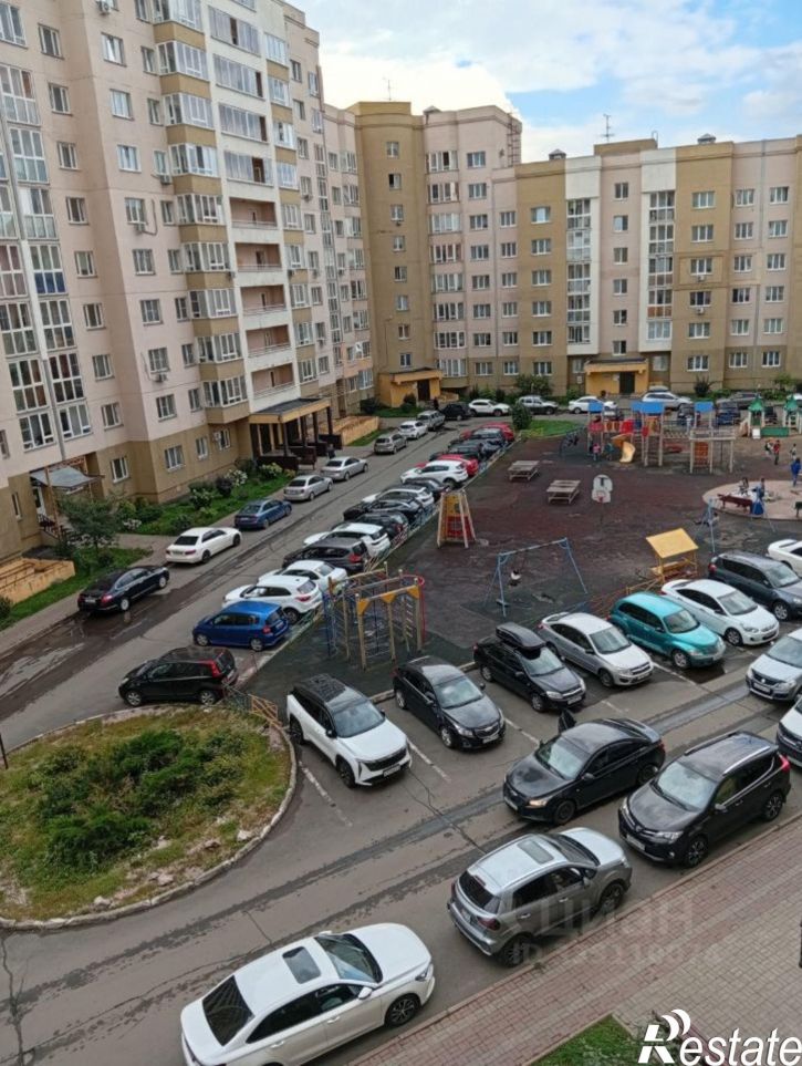 2-комн квартира пр-кт Шахтеров, 72,  д. 72