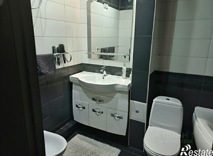 3-комн квартира ул Авроры, 10,  д. 10
