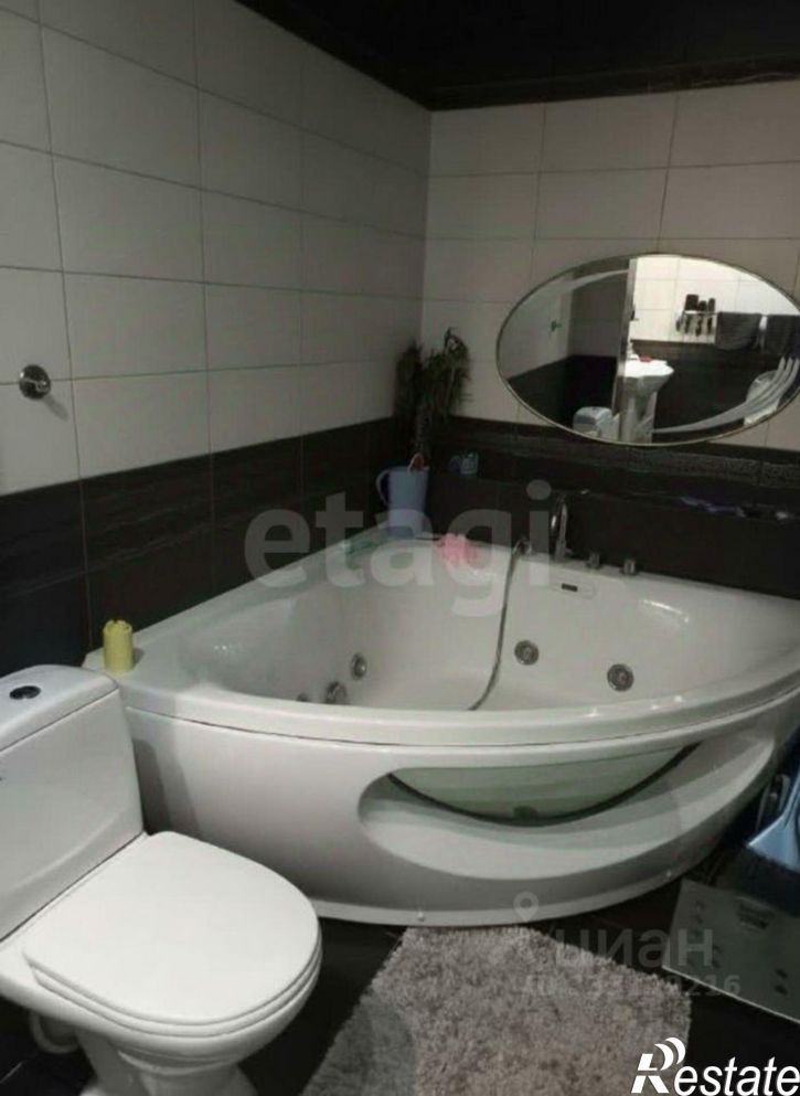 3-комн квартира ул Авроры, 10,  д. 10