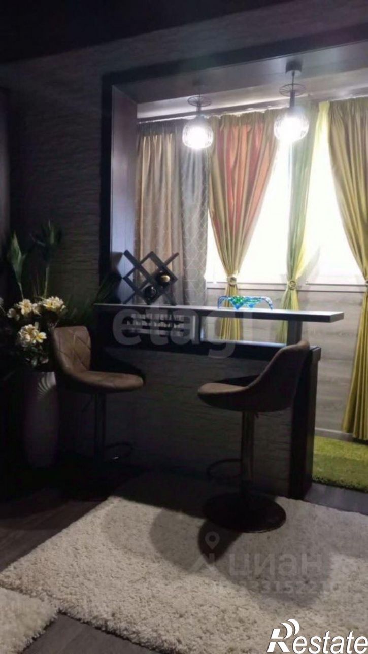3-комн квартира ул Авроры, 10,  д. 10
