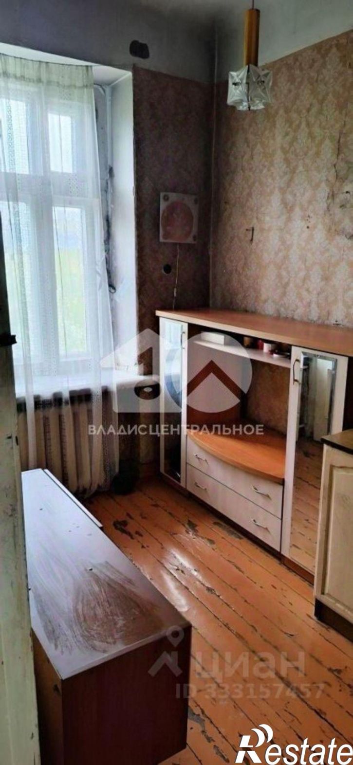 4-комн квартира ул Ушакова, 3,  д. 3