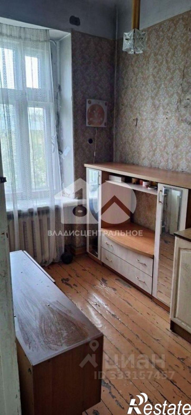 4-комн квартира ул Ушакова, 3,  д. 3