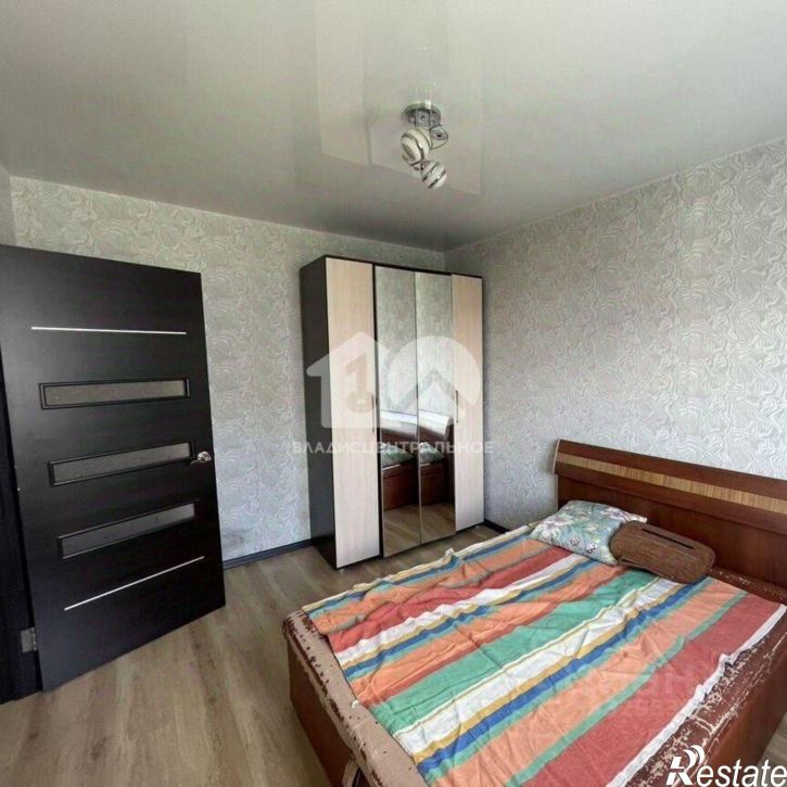 3-комн квартира ул Авроры, 10,  д. 10