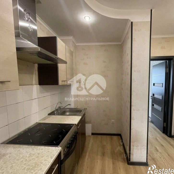3-комн квартира ул Авроры, 10,  д. 10