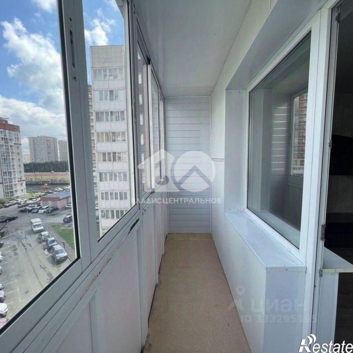 3-комн квартира ул Авроры, 10,  д. 10