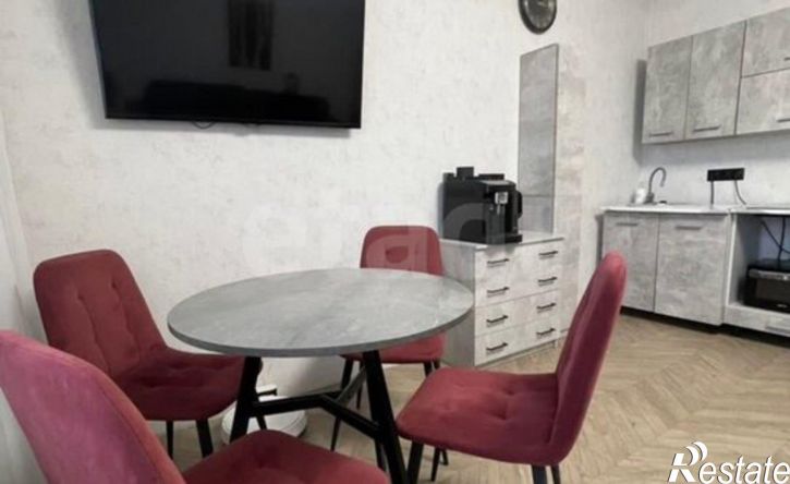 3-комн квартира пр-кт Шахтеров, 70а,  д. 70а
