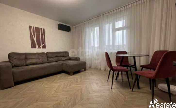 3-комн квартира пр-кт Шахтеров, 70а,  д. 70а