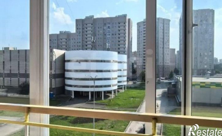 1-комн квартира пр-кт Шахтеров, 82,  д. 82
