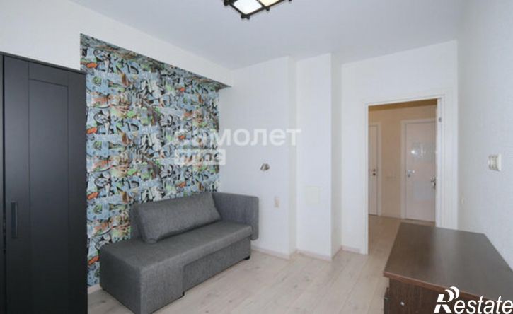3-комн квартира пр-кт Шахтеров, 74а,  д. 74а