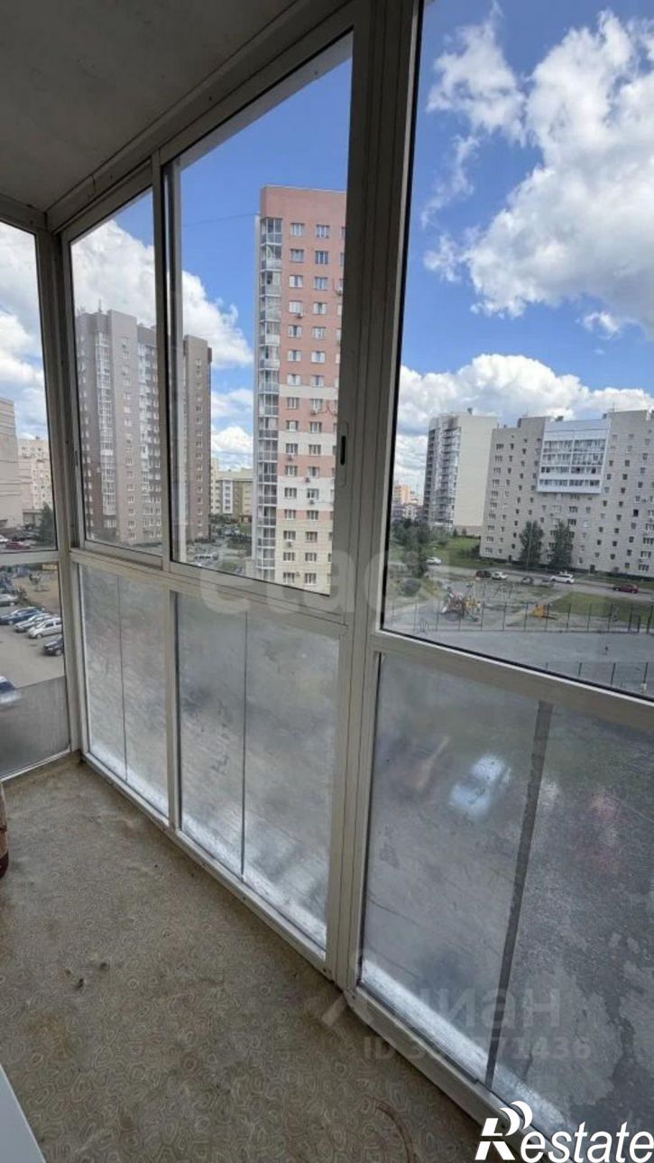 2-комн квартира пр-кт Шахтеров, 58,  д. 58