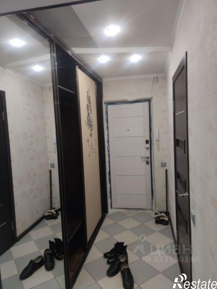 3-комн квартира ул Авроры, 10,  д. 10
