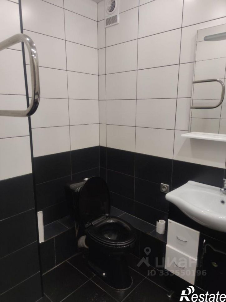 3-комн квартира ул Авроры, 10,  д. 10