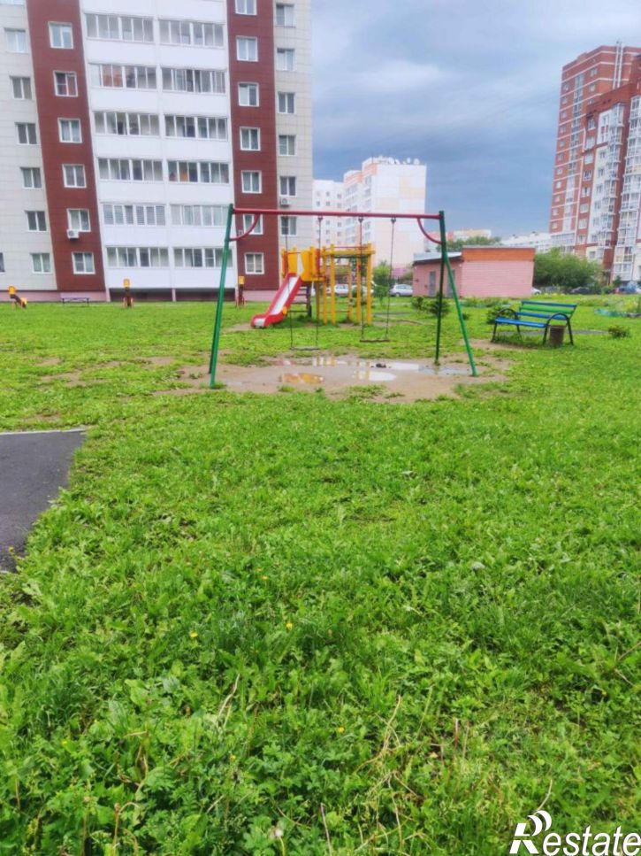 3-комн квартира ул Авроры, 10,  д. 10