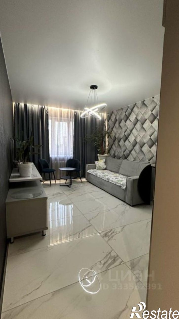 3-комн квартира пр-кт Шахтеров, 68А,  д. 68А