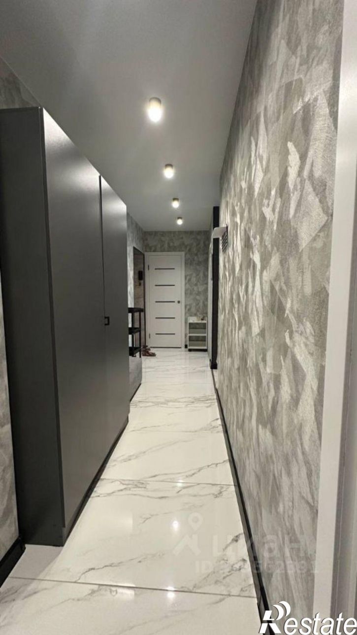 3-комн квартира пр-кт Шахтеров, 68А,  д. 68А