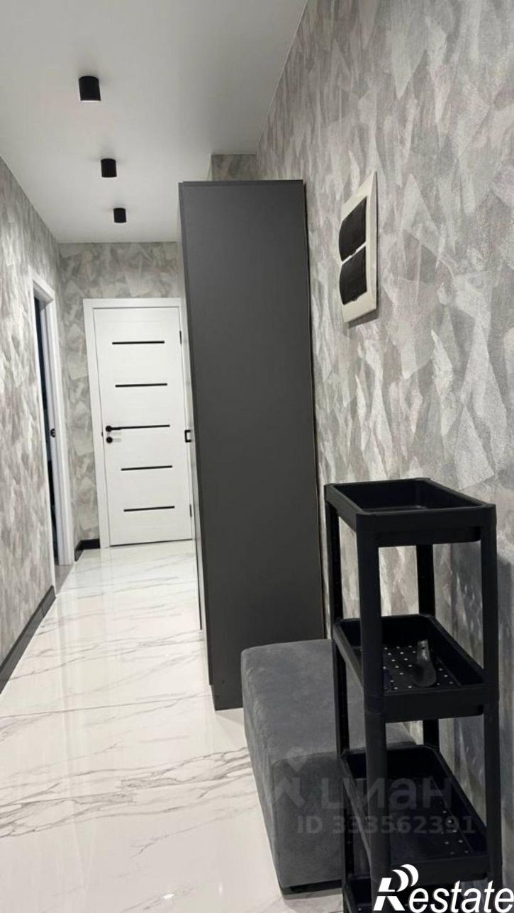 3-комн квартира пр-кт Шахтеров, 68А,  д. 68А