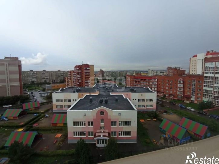 3-комн квартира улица Веры Волошиной, 41/1,  д. 41/1