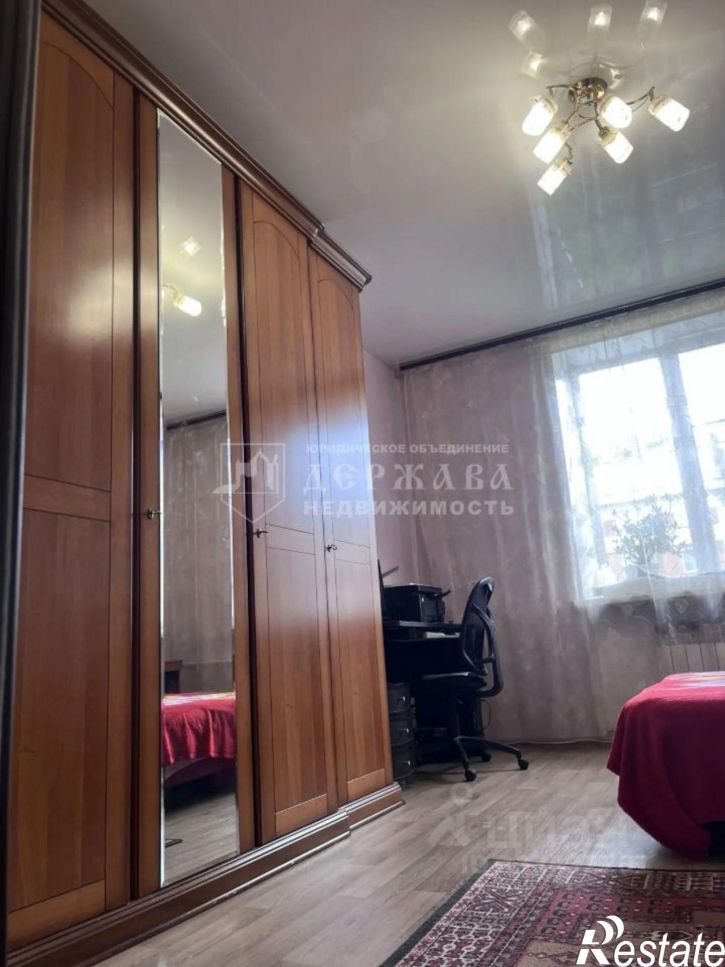 3-комн квартира Инициативная улица, 99,  д. 99