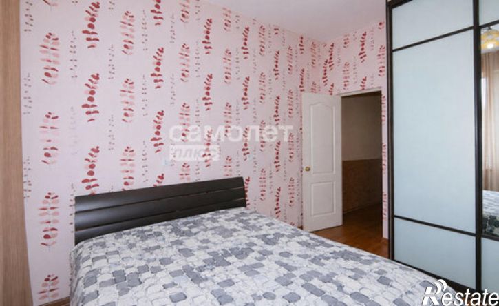 3-комн квартира пр-кт Шахтеров, 70а,  д. 70а