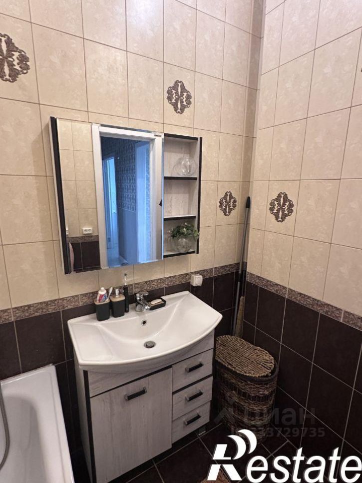 2-комн квартира улица Гагарина, 52,  д. 52