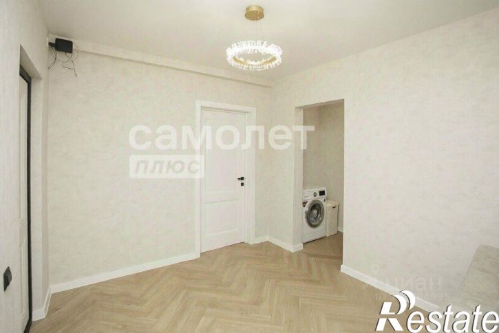 3-комн квартира Молодёжный проспект, 15,  д. 15