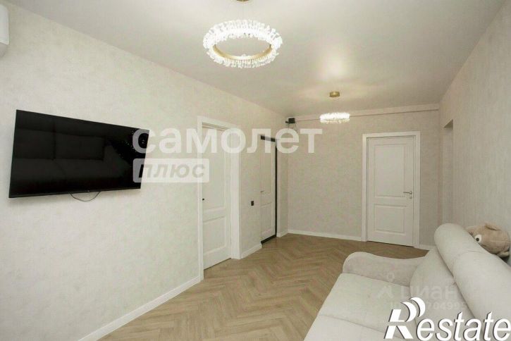 3-комн квартира Молодёжный проспект, 15,  д. 15