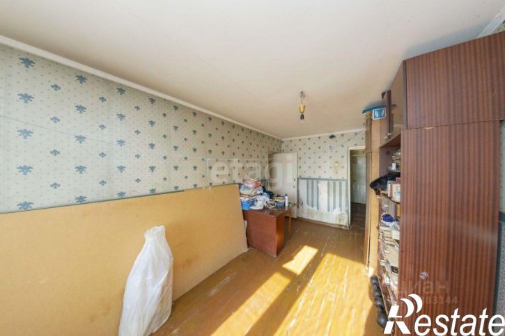 4-комн квартира Космическая улица, 37,  д. 37