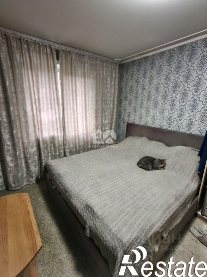 3-комн квартира улица 1-я Линия, 8,  д. 8