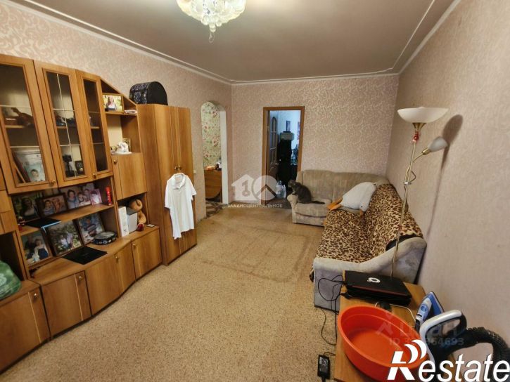3-комн квартира улица 1-я Линия, 8,  д. 8