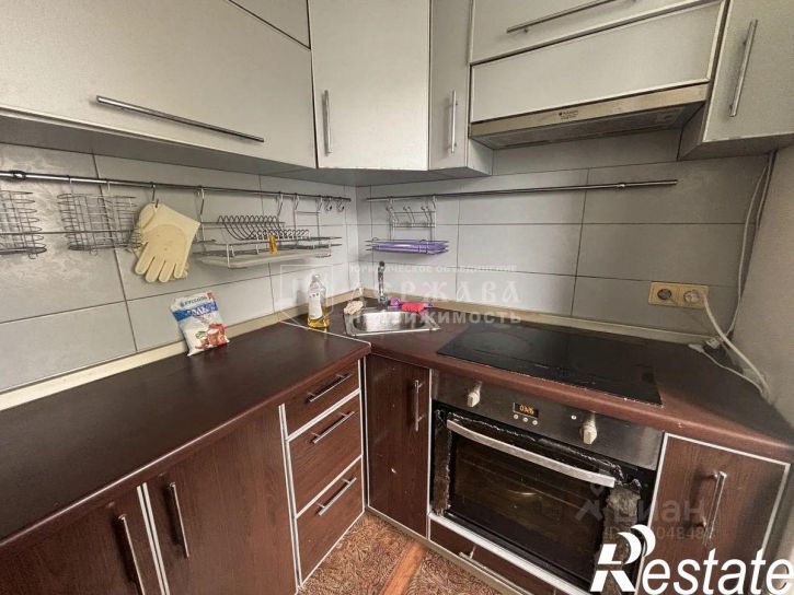 2-комн квартира улица Сибиряков-Гвардейцев, 302,  д. 302