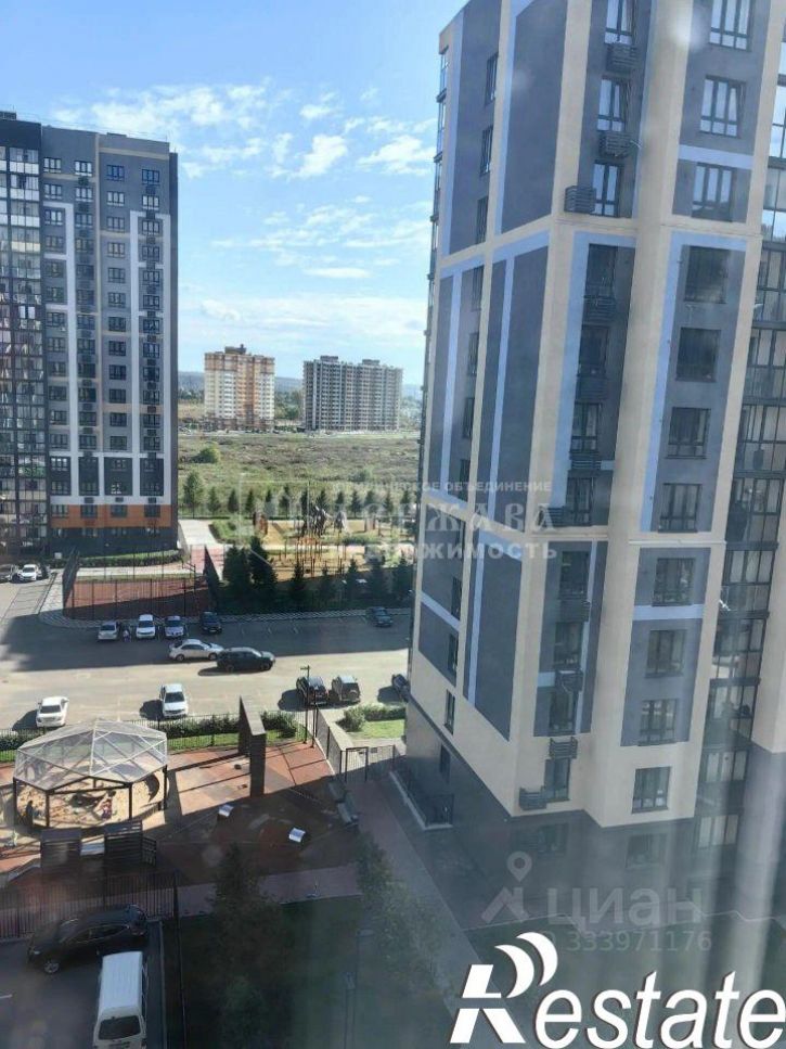 3-комн квартира бульвар Строителей, 60 к2,  д. 60 к2
