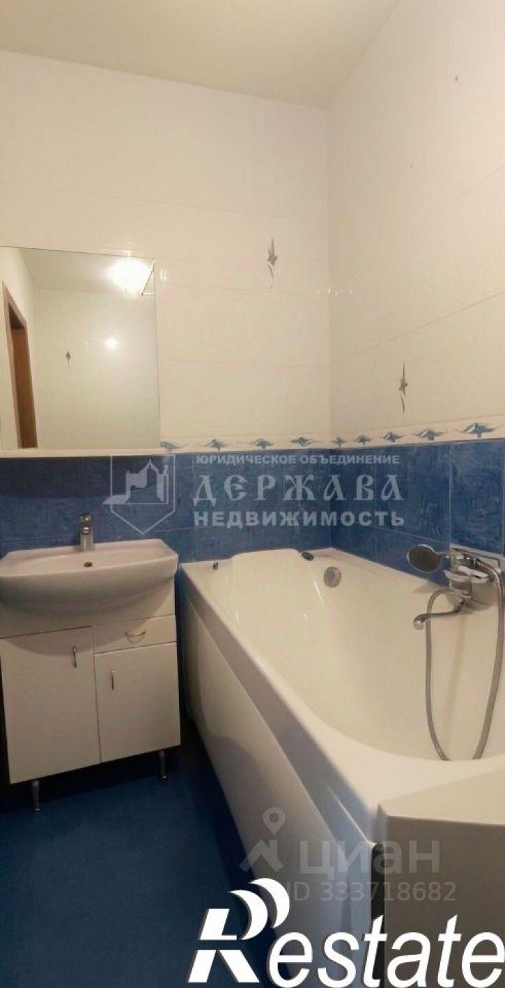 2-комн квартира бульвар Строителей, 27Б,  д. 27Б