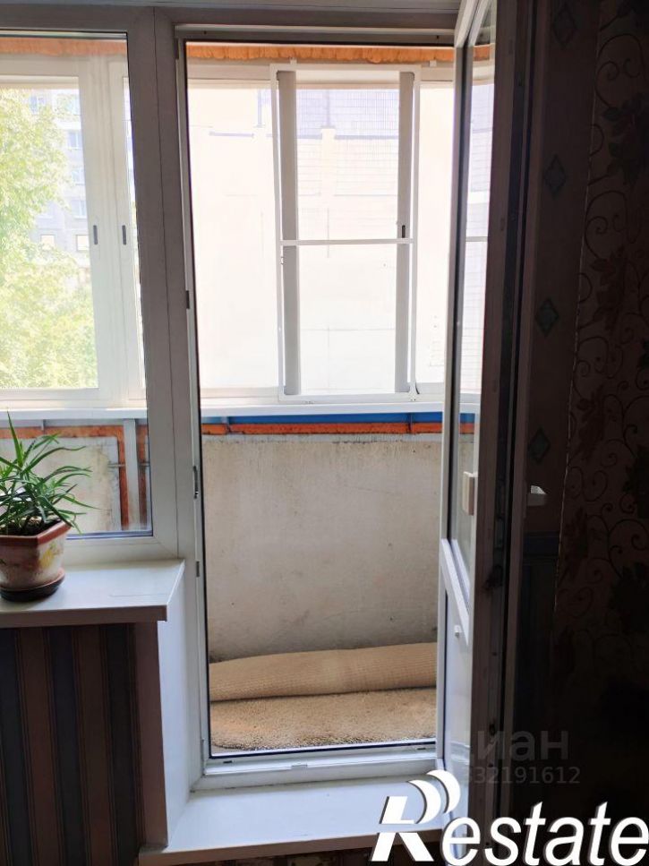 2-комн квартира Молодёжный проспект, 8,  д. 8