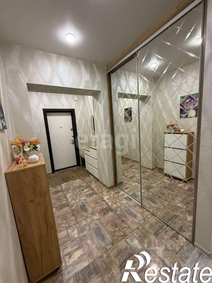 3-комн квартира улица Гагарина, 108,  д. 108