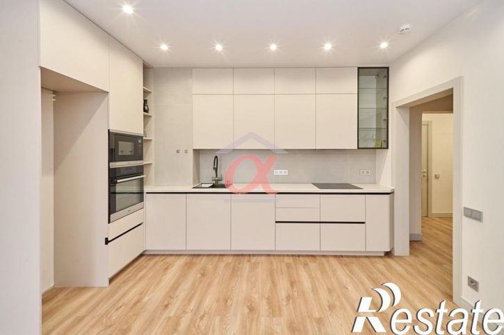 2-комн квартира Строителей бульвар, 60к2