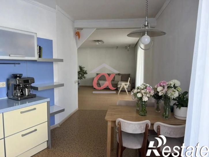4-комн квартира Сибиряков-Гвардейцев улица, 24а