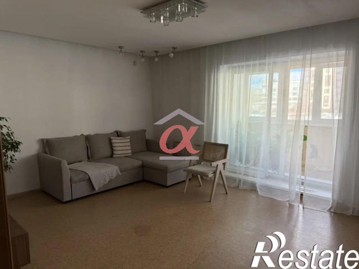 4-комн квартира Сибиряков-Гвардейцев улица, 24а