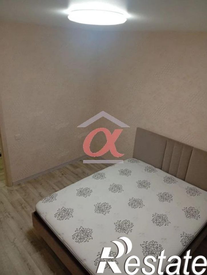2-комн квартира Строителей бульвар, 60к4