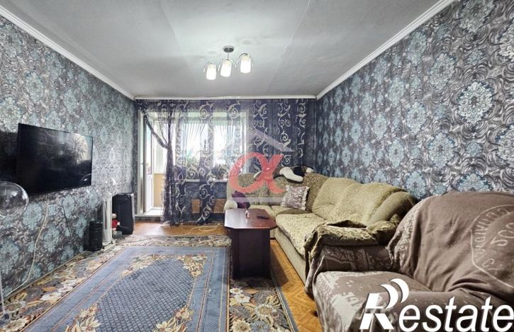 4-комн квартира Космическая улица, 37