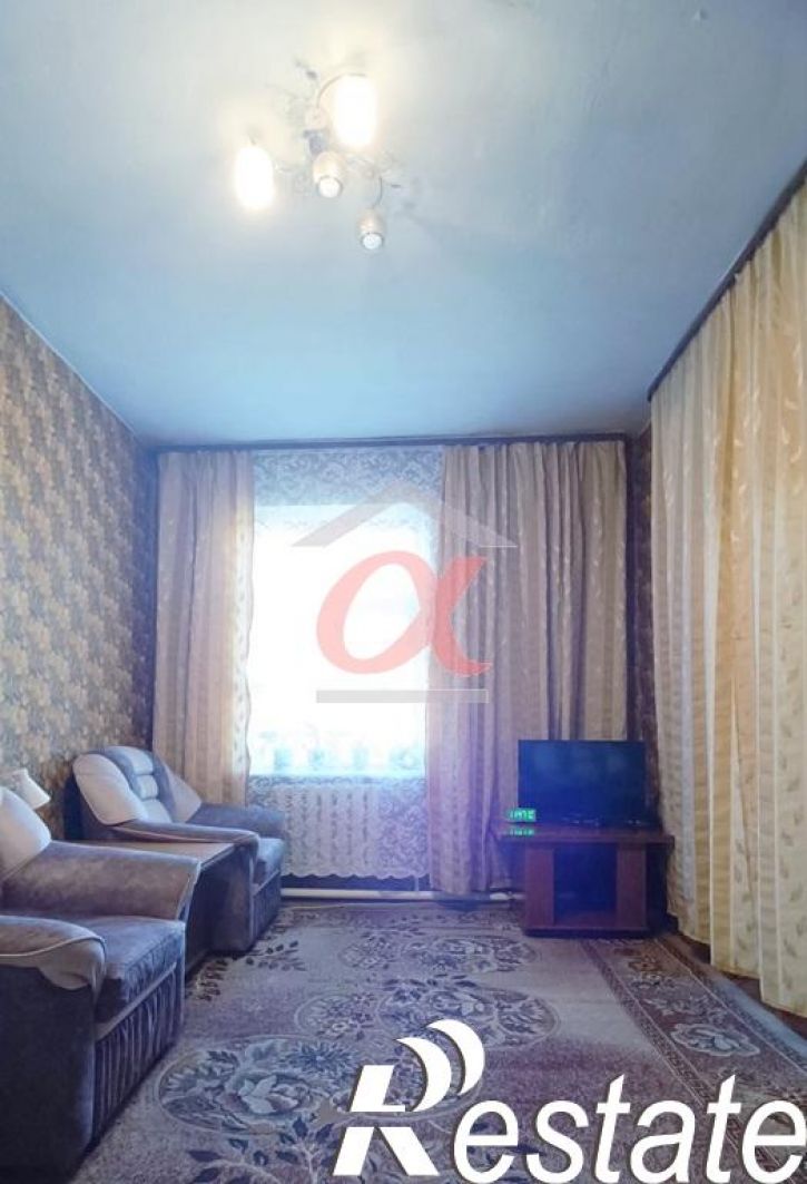 3-комн квартира Славы улица, 19