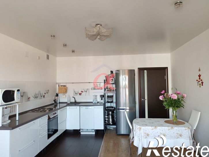 3-комн квартира Веры Волошиной улица, 41Б