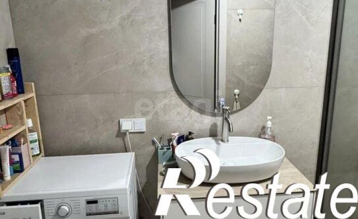 4-комн квартира улица Николая Островского, 27,  д. 27