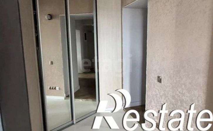 4-комн квартира улица Николая Островского, 27,  д. 27