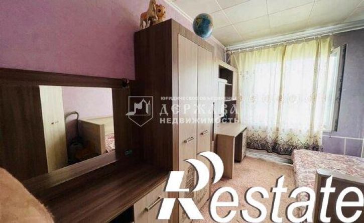 2-комн квартира улица 1-я Линия, 8,  д. 8