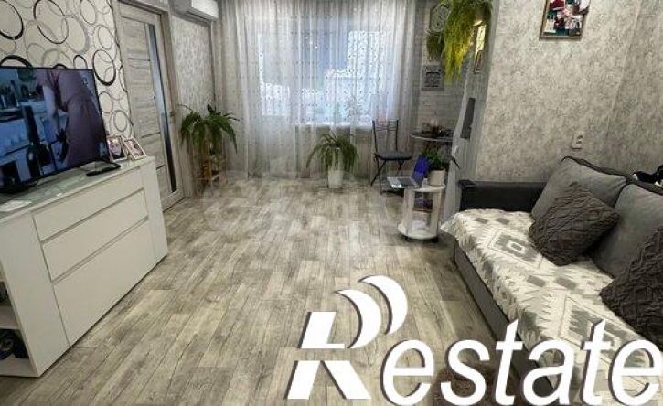 2-комн квартира проспект Шахтёров, 61,  д. 61