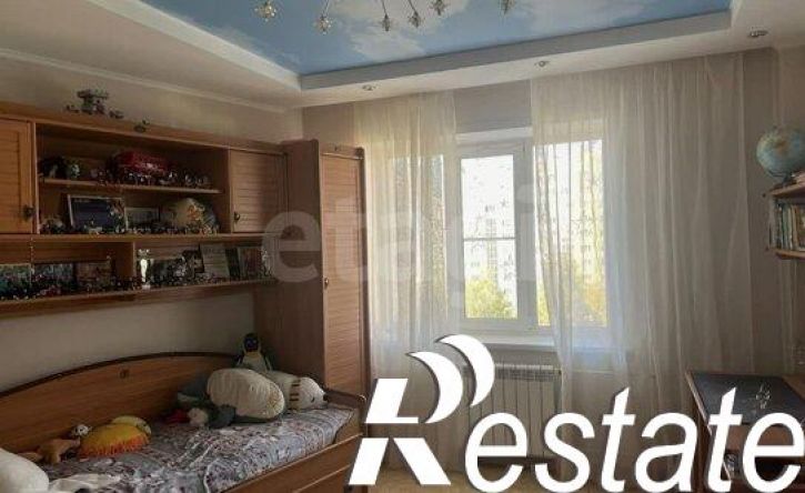 4-комн квартира проспект Шахтёров, 70А,  д. 70А