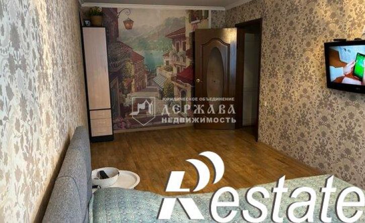 4-комн квартира Космическая улица, 4/1,  д. 4/1