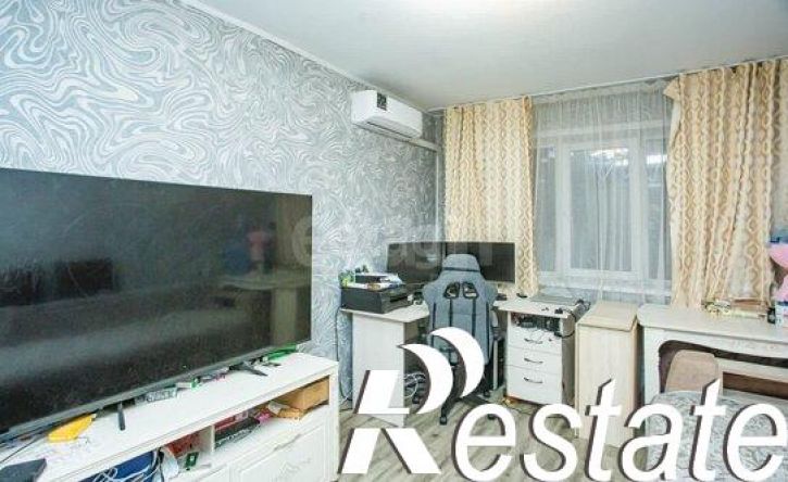 3-комн квартира улица Веры Волошиной, 12,  д. 12