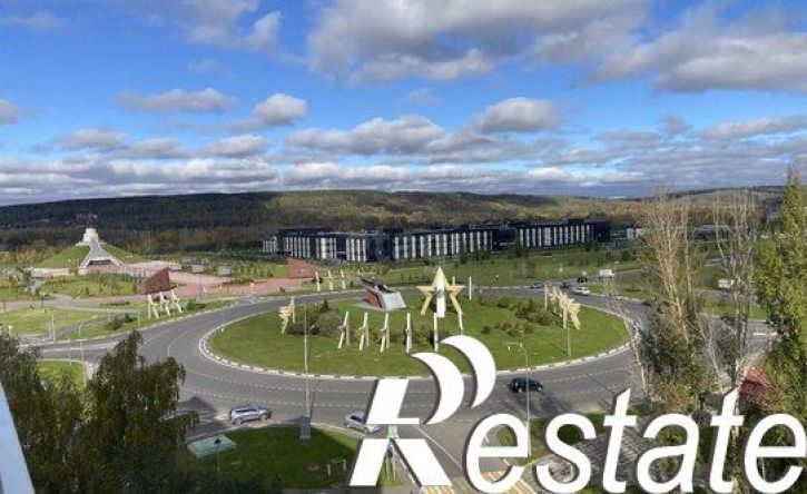 3-комн квартира бульвар Строителей, 1,  д. 1